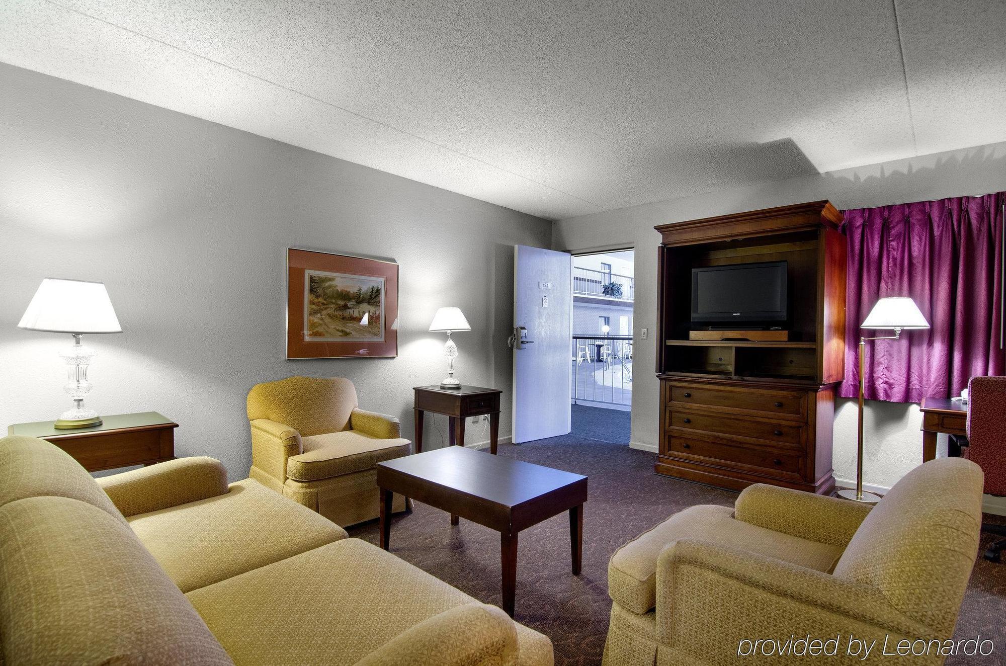 America'S Best Inn And Suites Emporia Ngoại thất bức ảnh