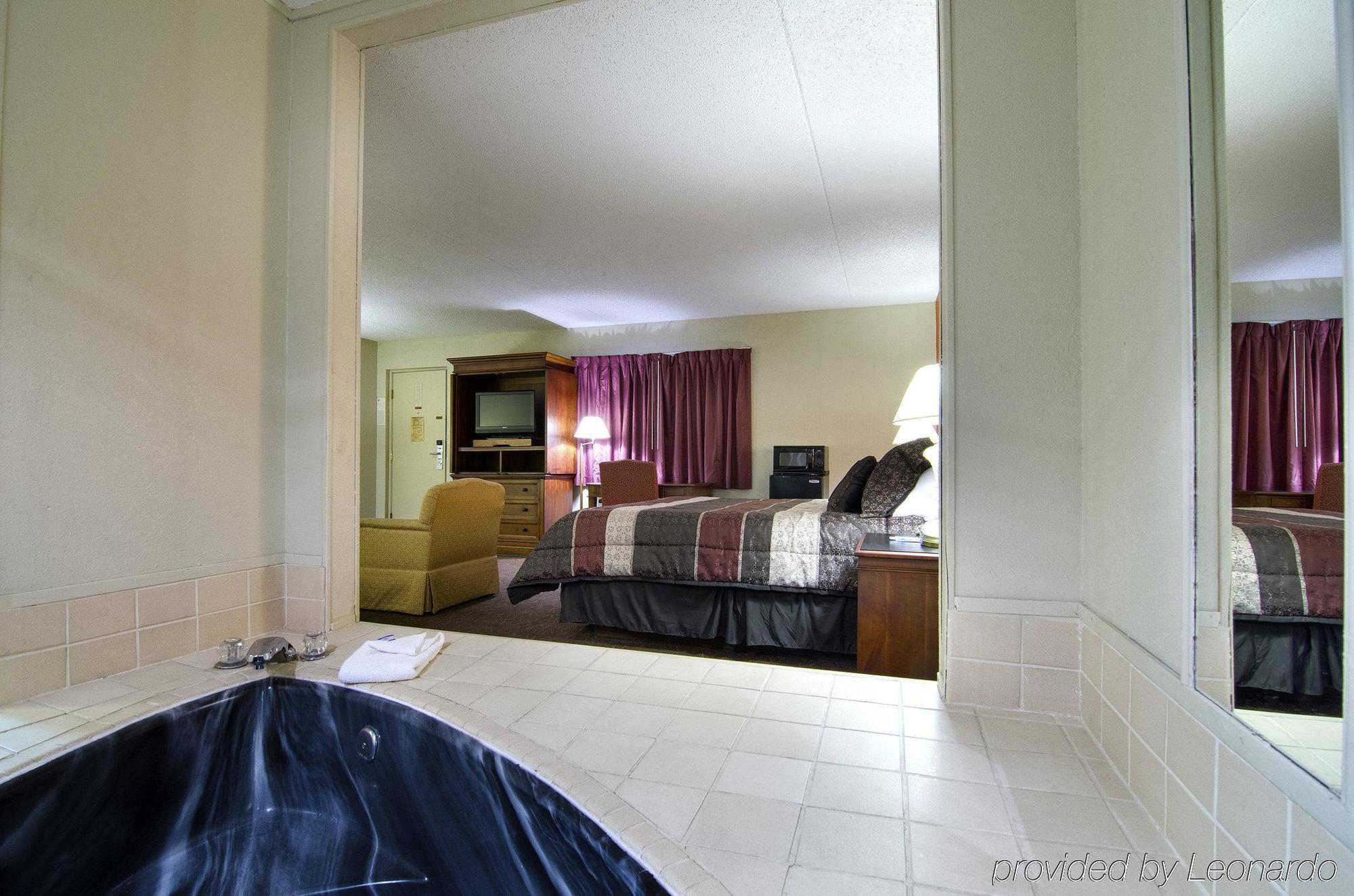America'S Best Inn And Suites Emporia Ngoại thất bức ảnh
